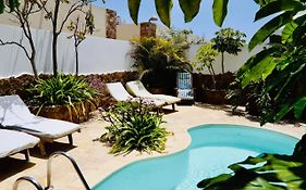 Villa Beach Club